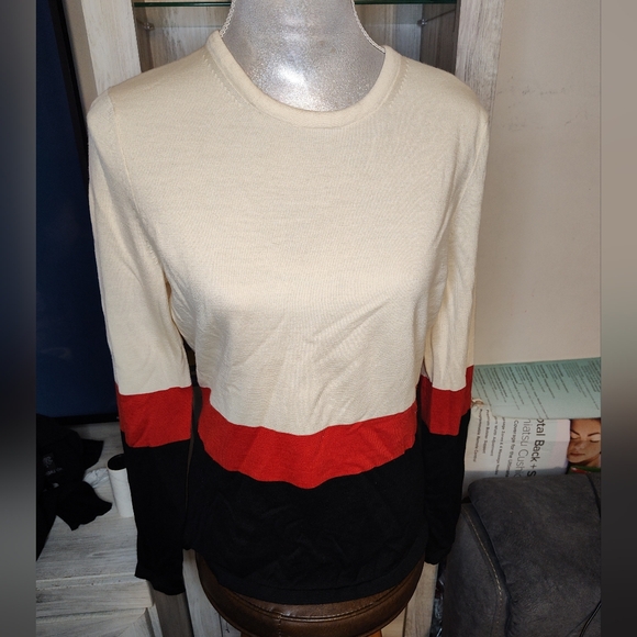 Hugo Boss color block sweater featuring a cream, red, and black design S/M - Picture 2 of 5